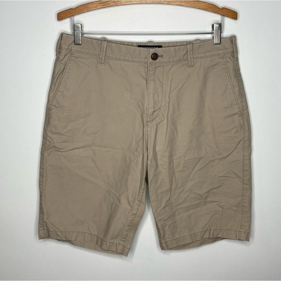 Express classic fit khaki shorts size 30 - Picture 1 of 4